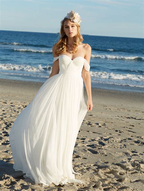 Beach Wedding Dress Ideas: Perfect for Your Dream Day