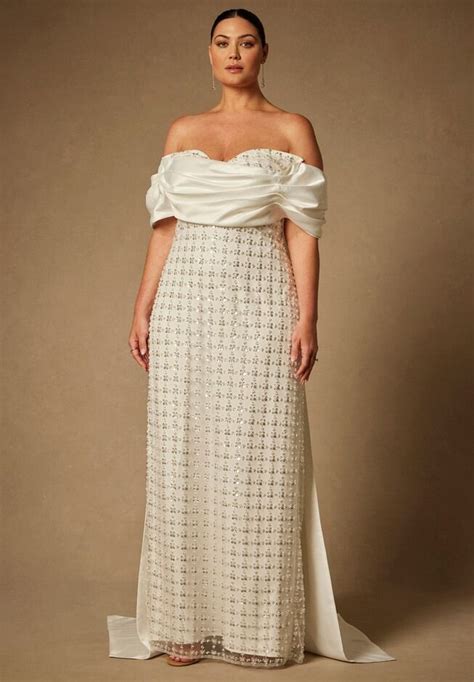 Best Column Bridal Gowns for 2023!